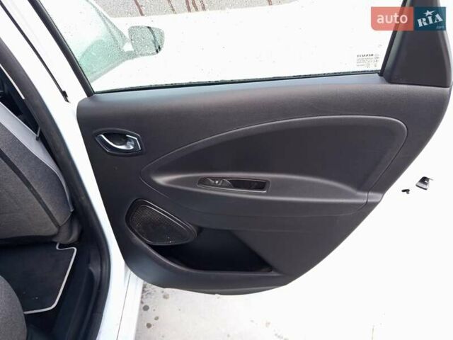 Рено Зое 2020 в Ходорів на Automoto.ua Белый Рено Зое, объемом двигателя 0 л и пробегом 46 тыс. км за 12800 $, фото 24 на Automoto.ua