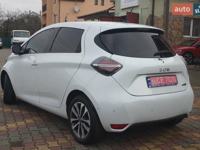 Белый Рено Зое, объемом двигателя 0 л и пробегом 122 тыс. км за 13000 $, фото 11 на Automoto.ua