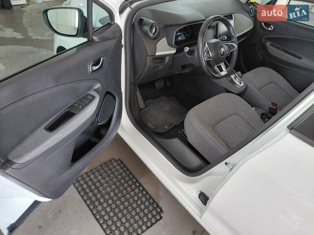 Білий Рено Зое, об'ємом двигуна 0 л та пробігом 141 тис. км за 11300 $, фото 18 на Automoto.ua