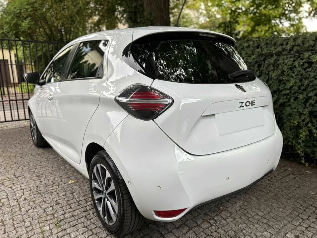 Белый Рено Зое, объемом двигателя 0 л и пробегом 46 тыс. км за 8300 $, фото 4 на Automoto.ua