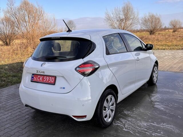 Белый Рено Зое, объемом двигателя 0 л и пробегом 15 тыс. км за 12299 $, фото 5 на Automoto.ua