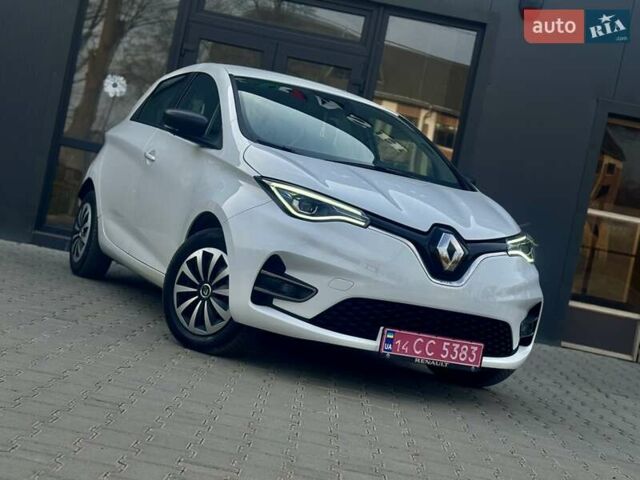 Белый Рено Зое, объемом двигателя 0 л и пробегом 85 тыс. км за 11150 $, фото 24 на Automoto.ua