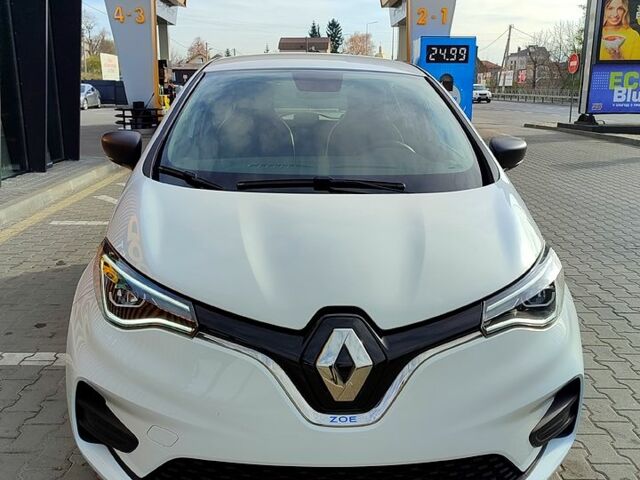 Белый Рено Зое, объемом двигателя 80 л и пробегом 78 тыс. км за 11850 $, фото 5 на Automoto.ua