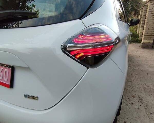 Рено Зое 2020 в Виннице на Automoto.ua Белый Рено Зое, объемом двигателя 0 л и пробегом 34 тыс. км за 13500 $, фото 20 на Automoto.ua