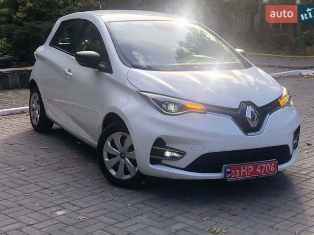 Белый Рено Зое, объемом двигателя 0 л и пробегом 38 тыс. км за 11999 $, фото 28 на Automoto.ua