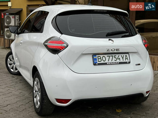 Белый Рено Зое, объемом двигателя 0 л и пробегом 31 тыс. км за 11999 $, фото 13 на Automoto.ua