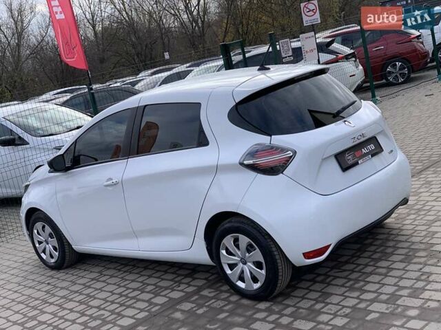 Белый Рено Зое, объемом двигателя 0 л и пробегом 66 тыс. км за 12499 $, фото 18 на Automoto.ua