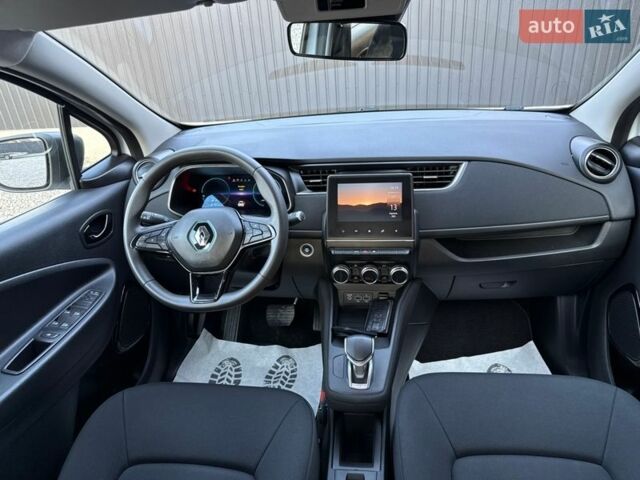 Белый Рено Зое, объемом двигателя 0 л и пробегом 108 тыс. км за 11499 $, фото 24 на Automoto.ua