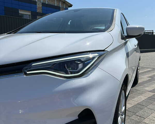 Белый Рено Зое, объемом двигателя 0 л и пробегом 119 тыс. км за 11700 $, фото 4 на Automoto.ua
