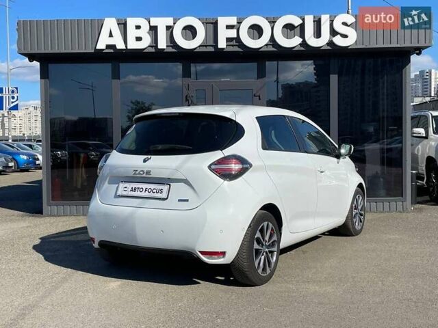 Белый Рено Зое, объемом двигателя 0 л и пробегом 217 тыс. км за 11990 $, фото 7 на Automoto.ua