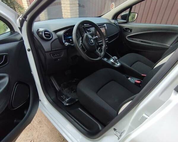 Рено Зое 2020 в Виннице на Automoto.ua Белый Рено Зое, объемом двигателя 0 л и пробегом 34 тыс. км за 13500 $, фото 43 на Automoto.ua