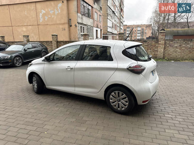 Білий Рено Зое, об'ємом двигуна 0 л та пробігом 69 тис. км за 11800 $, фото 6 на Automoto.ua
