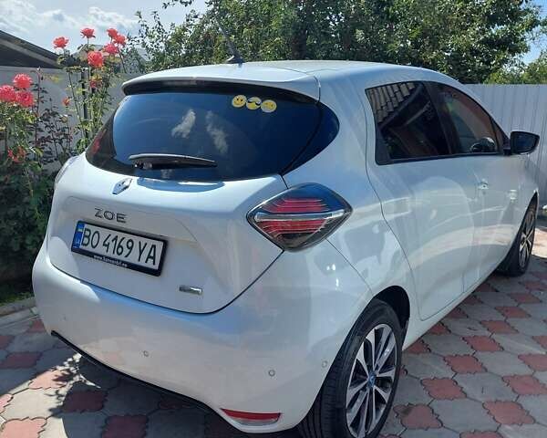 Белый Рено Зое, объемом двигателя 0 л и пробегом 112 тыс. км за 13300 $, фото 7 на Automoto.ua