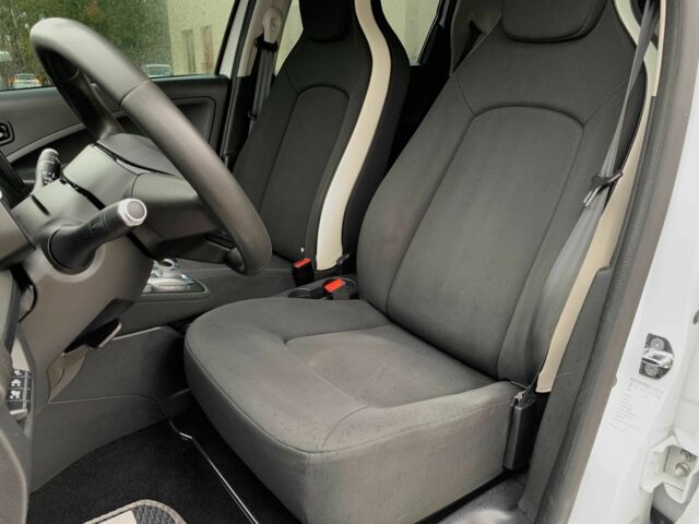 Білий Рено Зое, об'ємом двигуна 0 л та пробігом 47 тис. км за 12499 $, фото 10 на Automoto.ua