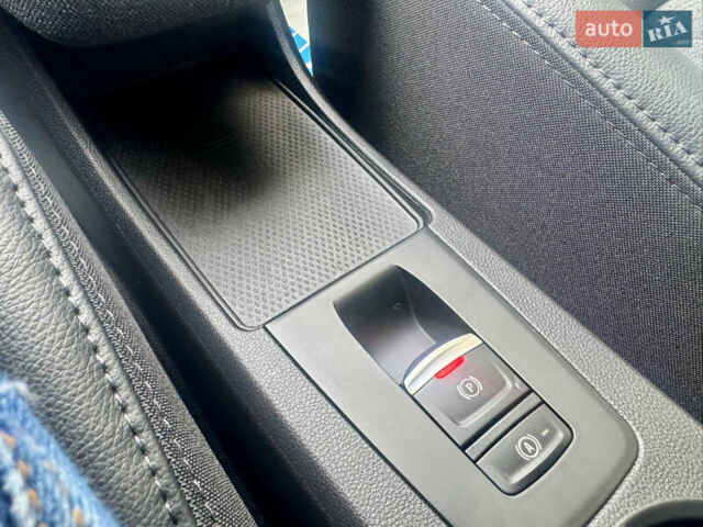Белый Рено Зое, объемом двигателя 0 л и пробегом 70 тыс. км за 12999 $, фото 43 на Automoto.ua