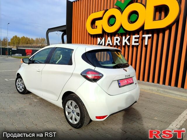 Белый Рено Зое, объемом двигателя 80 л и пробегом 78 тыс. км за 11850 $, фото 2 на Automoto.ua