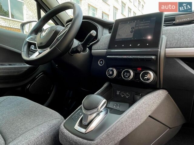 Белый Рено Зое, объемом двигателя 0 л и пробегом 62 тыс. км за 13800 $, фото 37 на Automoto.ua