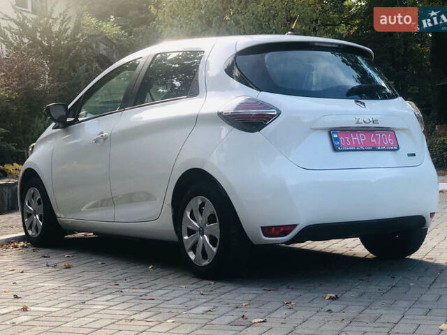 Белый Рено Зое, объемом двигателя 0 л и пробегом 38 тыс. км за 11999 $, фото 46 на Automoto.ua
