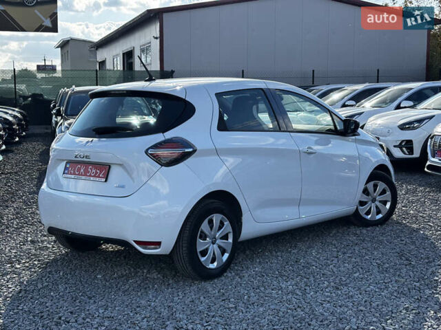 Белый Рено Зое, объемом двигателя 0 л и пробегом 30 тыс. км за 11900 $, фото 10 на Automoto.ua