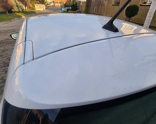 Белый Рено Зое, объемом двигателя 0 л и пробегом 33 тыс. км за 12690 $, фото 11 на Automoto.ua