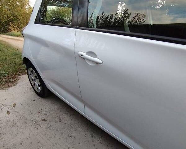 Рено Зое 2020 в Виннице на Automoto.ua Белый Рено Зое, объемом двигателя 0 л и пробегом 34 тыс. км за 13500 $, фото 19 на Automoto.ua