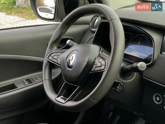 Белый Рено Зое, объемом двигателя 0 л и пробегом 66 тыс. км за 12499 $, фото 33 на Automoto.ua