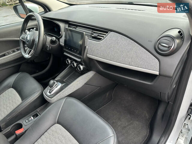 Білий Рено Зое, об'ємом двигуна 0 л та пробігом 36 тис. км за 12400 $, фото 34 на Automoto.ua