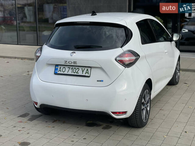 Белый Рено Зое, объемом двигателя 0 л и пробегом 106 тыс. км за 12299 $, фото 11 на Automoto.ua