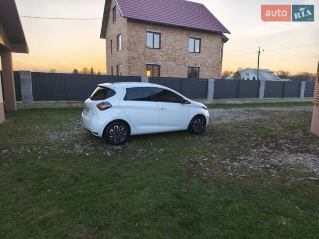Білий Рено Зое, об'ємом двигуна 0 л та пробігом 98 тис. км за 10950 $, фото 21 на Automoto.ua