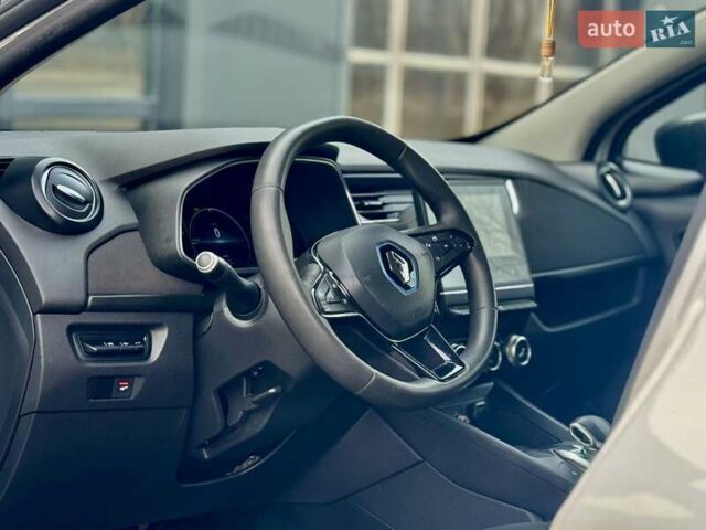 Белый Рено Зое, объемом двигателя 0 л и пробегом 85 тыс. км за 11150 $, фото 70 на Automoto.ua