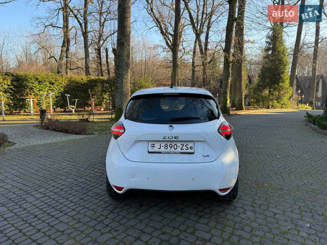 Белый Рено Зое, объемом двигателя 0 л и пробегом 118 тыс. км за 12900 $, фото 4 на Automoto.ua