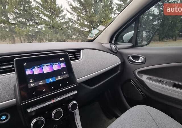 Білий Рено Зое, об'ємом двигуна 0 л та пробігом 78 тис. км за 11800 $, фото 21 на Automoto.ua