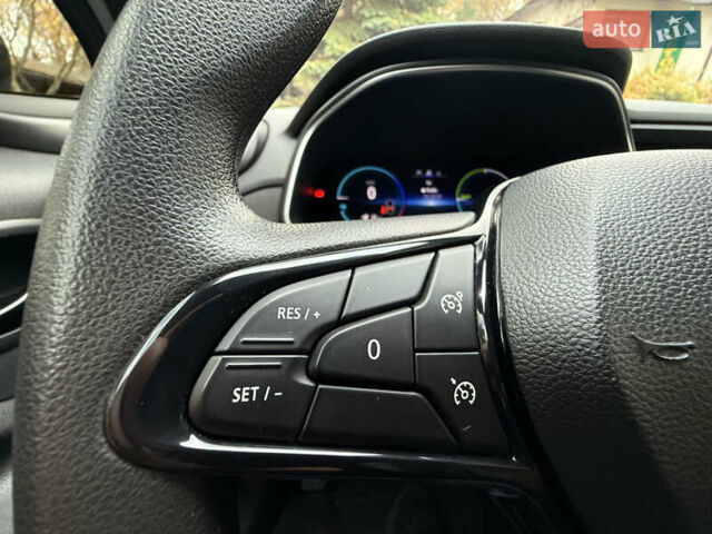 Білий Рено Зое, об'ємом двигуна 0 л та пробігом 30 тис. км за 12300 $, фото 18 на Automoto.ua