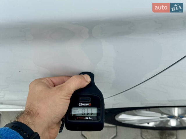 Белый Рено Зое, объемом двигателя 0 л и пробегом 70 тыс. км за 12999 $, фото 59 на Automoto.ua