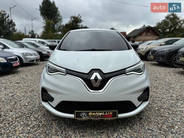 Белый Рено Зое, объемом двигателя 0 л и пробегом 105 тыс. км за 11999 $, фото 2 на Automoto.ua
