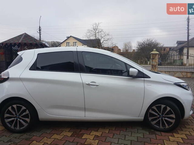 Белый Рено Зое, объемом двигателя 0 л и пробегом 122 тыс. км за 13000 $, фото 18 на Automoto.ua