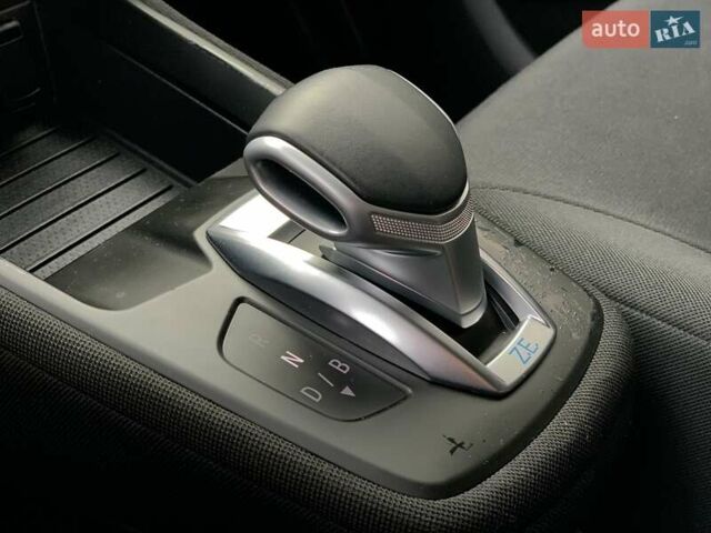 Белый Рено Зое, объемом двигателя 0 л и пробегом 66 тыс. км за 12499 $, фото 48 на Automoto.ua