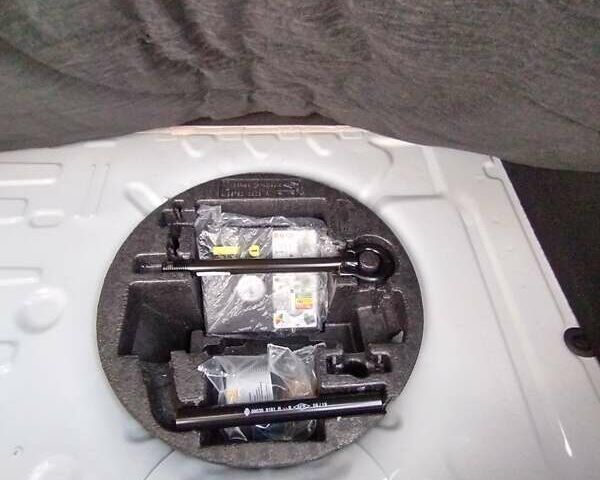 Рено Зое 2020 в Виннице на Automoto.ua Белый Рено Зое, объемом двигателя 0 л и пробегом 34 тыс. км за 13500 $, фото 37 на Automoto.ua