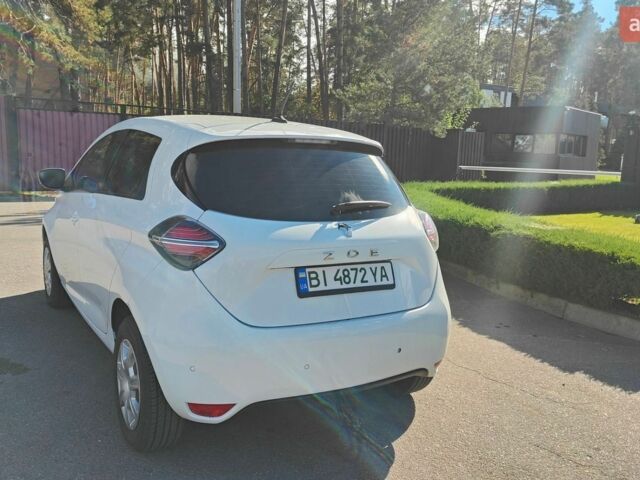 Белый Рено Зое, объемом двигателя 0 л и пробегом 60 тыс. км за 13600 $, фото 10 на Automoto.ua