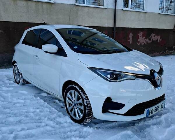 Белый Рено Зое, объемом двигателя 0 л и пробегом 114 тыс. км за 11800 $, фото 49 на Automoto.ua