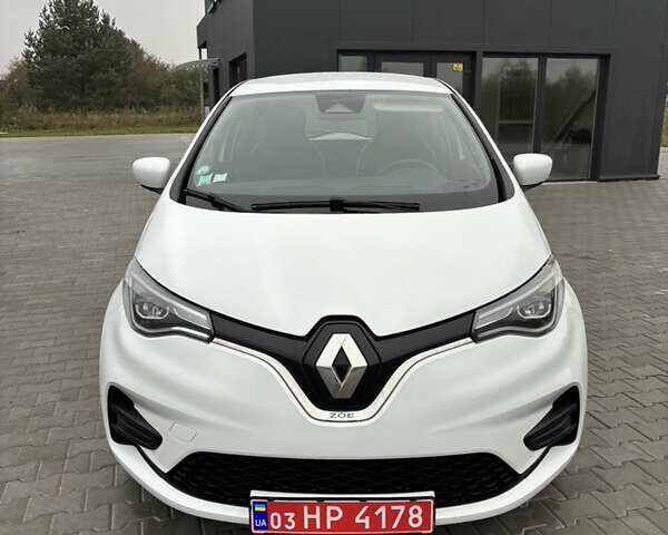 Белый Рено Зое, объемом двигателя 0 л и пробегом 55 тыс. км за 11900 $, фото 1 на Automoto.ua