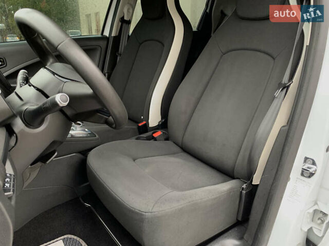 Белый Рено Зое, объемом двигателя 0 л и пробегом 47 тыс. км за 12499 $, фото 24 на Automoto.ua