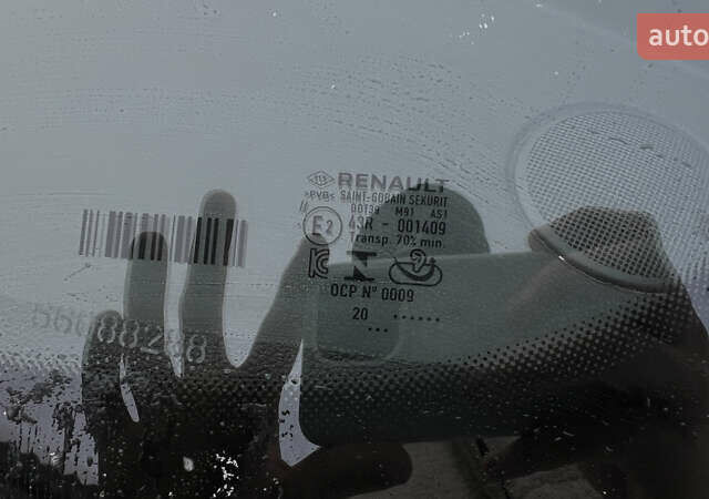 Белый Рено Зое, объемом двигателя 0 л и пробегом 57 тыс. км за 12100 $, фото 37 на Automoto.ua