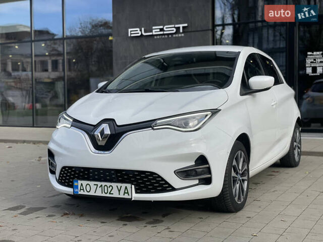 Белый Рено Зое, объемом двигателя 0 л и пробегом 106 тыс. км за 12299 $, фото 36 на Automoto.ua