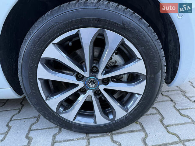 Білий Рено Зое, об'ємом двигуна 0 л та пробігом 23 тис. км за 13150 $, фото 51 на Automoto.ua
