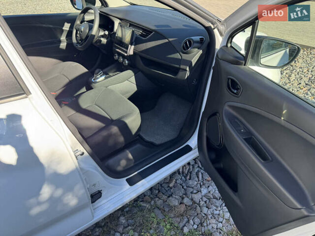 Рено Зое 2020 в Владимир-Волынский на Automoto.ua Белый Рено Зое, объемом двигателя 0 л и пробегом 55 тыс. км за 12000 $, фото 15 на Automoto.ua