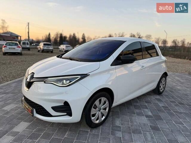 Белый Рено Зое, объемом двигателя 0 л и пробегом 92 тыс. км за 11499 $, фото 7 на Automoto.ua