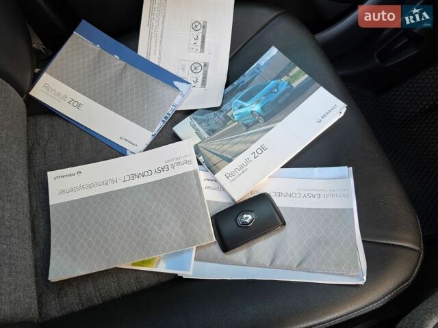 Білий Рено Зое, об'ємом двигуна 0 л та пробігом 123 тис. км за 12999 $, фото 45 на Automoto.ua