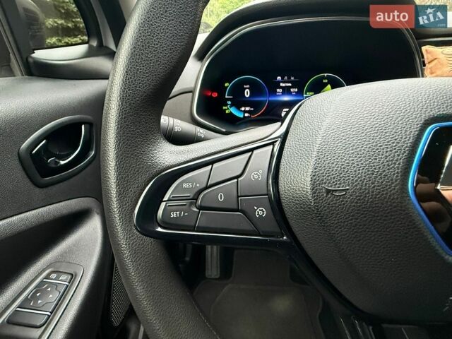 Білий Рено Зое, об'ємом двигуна 0 л та пробігом 35 тис. км за 12500 $, фото 21 на Automoto.ua