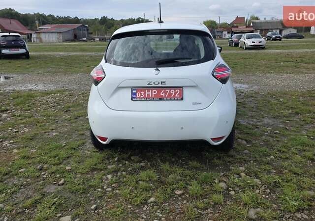 Белый Рено Зое, объемом двигателя 0 л и пробегом 111 тыс. км за 10900 $, фото 7 на Automoto.ua